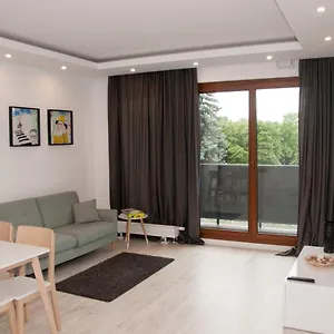 apartament-business-magazynowa-11a.warsawhotelspoland.com/